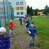 smerfy-i-krasnale-sprzataja-swiat