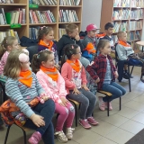 smerfy-odwiedzily-biblioteke