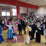 dzieci-na-balu