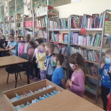 wizyta-dzieci-w-bibliotece