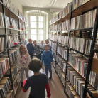 miniatura_krasnale-w-bibliotece